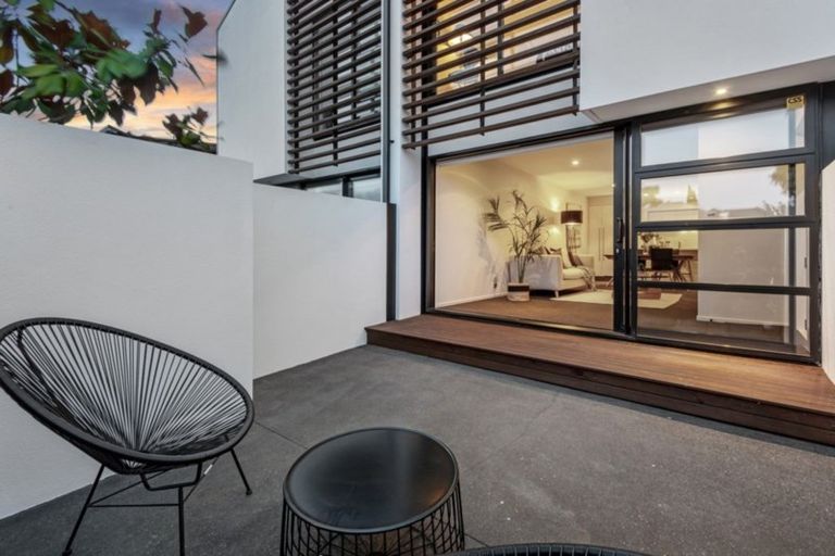 Photo of property in 107 Caledonian Road, St Albans, Christchurch, 8014