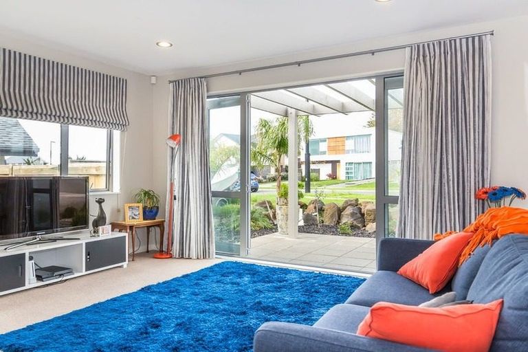 Photo of property in 10 Vera Court, Silverdale, 0932
