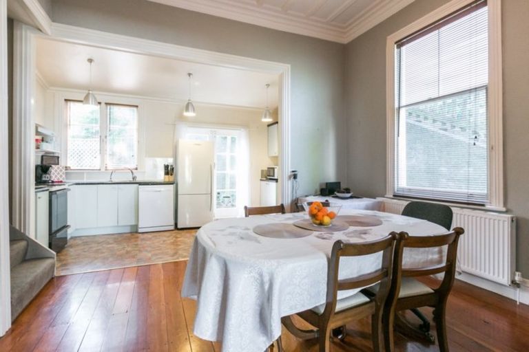 Photo of property in 2 Cameron Road, Bluff Hill, Napier, 4110