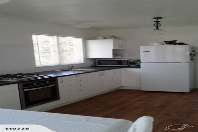 Photo of property in 3 Omori Place, Castlecliff, Whanganui, 4501