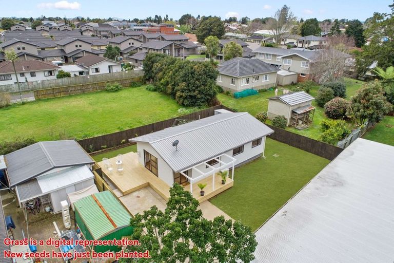 Photo of property in 2/26 Landscape Road, Papatoetoe, Auckland, 2025