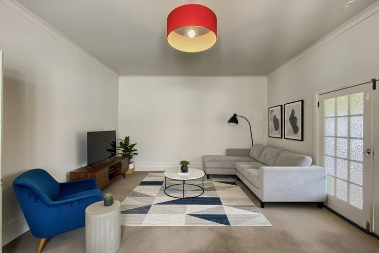 Photo of property in 84 Tinakori Road, Thorndon, Wellington, 6011