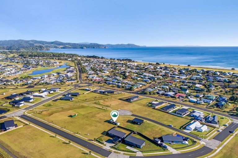 Photo of property in 7 Riria Way, Matarangi, 3592