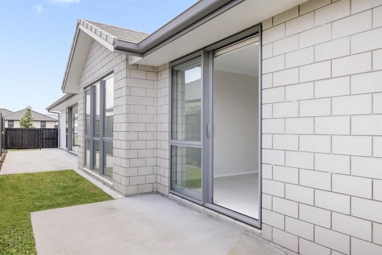 Photo of property in 43 Kaiora Drive, Papamoa Beach, Papamoa, 3118