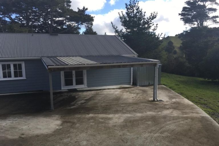 Photo of property in 43b Hook Road, Paparoa, 0571