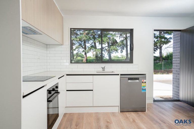 Photo of property in 81 Huri Street, Mangere Bridge, Auckland, 2022