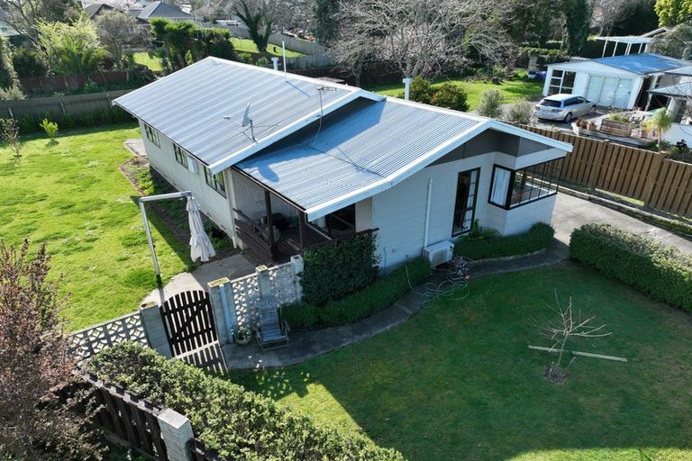 Photo of property in 19 Kaweka Place, Havelock North, 4130