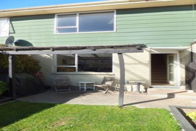 Photo of property in 2/19 Hargest Crescent, Sydenham, Christchurch, 8023