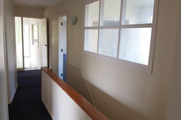 Photo of property in 204 East Coast Road, Forrest Hill, Auckland, 0620