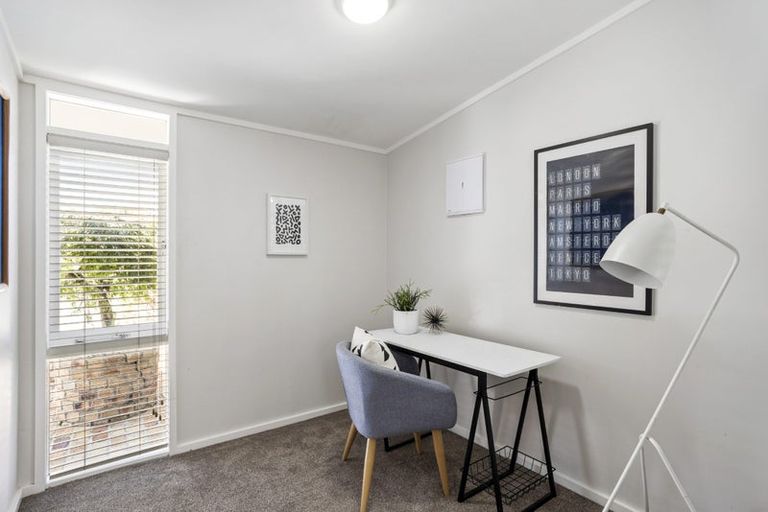 Photo of property in 4 Gladys Avenue, Glenfield, Auckland, 0629