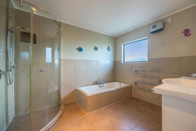 Photo of property in 6 Okoromai Views, Gulf Harbour, Whangaparaoa, 0930