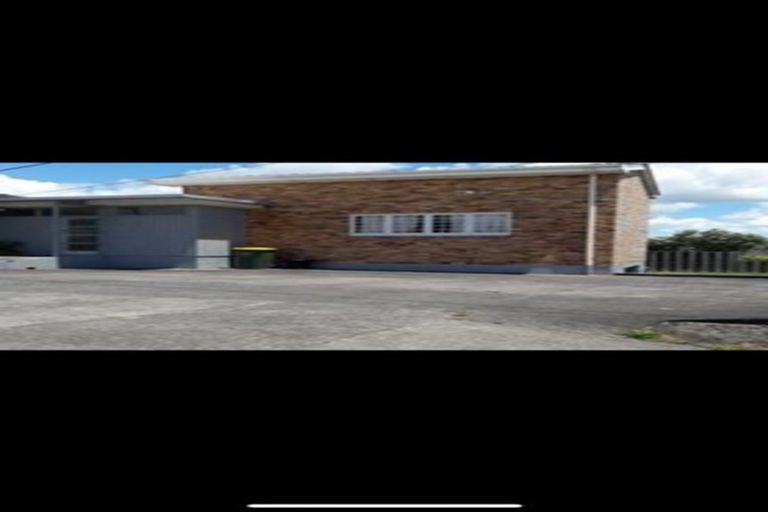 Photo of property in 29 View Road, Henderson, Auckland, 0612