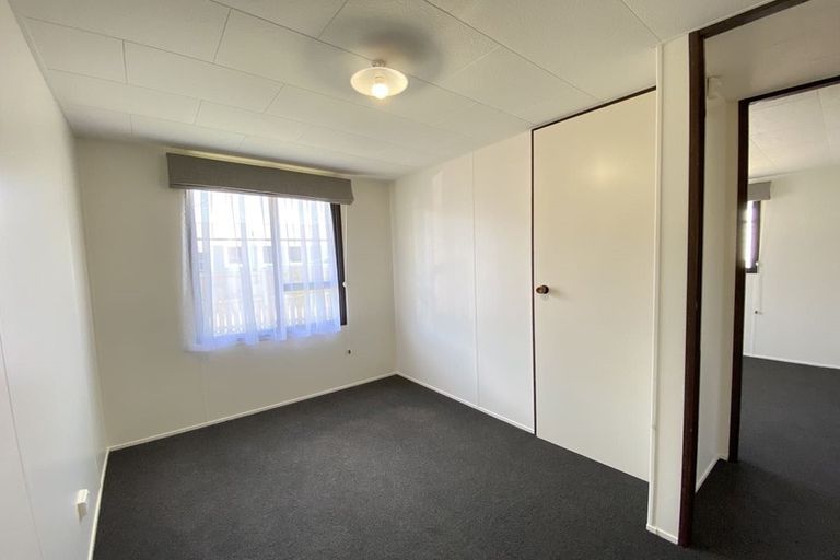 Photo of property in 2/452 Swanson Road, Ranui, Auckland, 0612