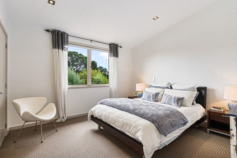 Photo of property in 2/2 Clifton Road, Hauraki, Auckland, 0622