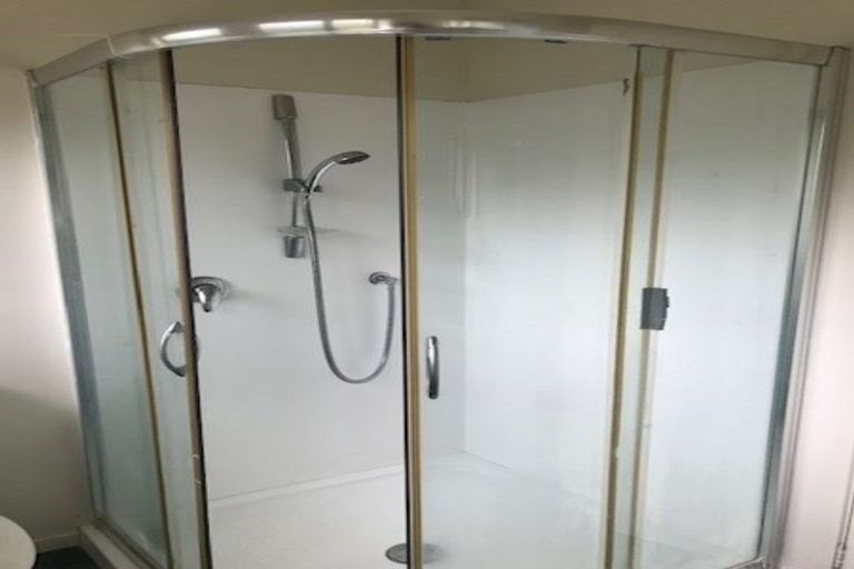 Photo of property in 45a Kurnell Drive, Botany Downs, Auckland, 2010