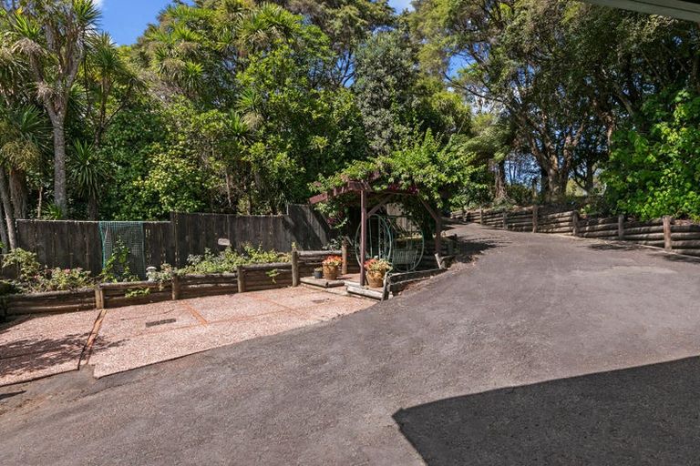 Photo of property in 2/37 Autumn Avenue, Glen Eden, Auckland, 0602
