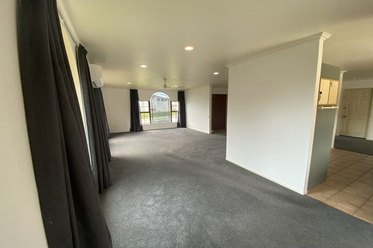 Photo of property in 15 Pebble Beach Boulevard, Te Kamo, Whangarei, 0112