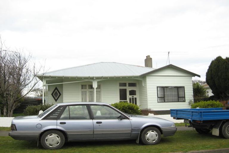 Photo of property in 37 Collingwood Street, Strathern, Invercargill, 9812