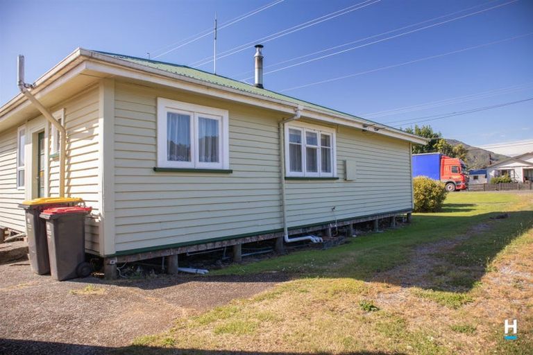Photo of property in 18 Ohau Street, Dobson, Greymouth, 7805