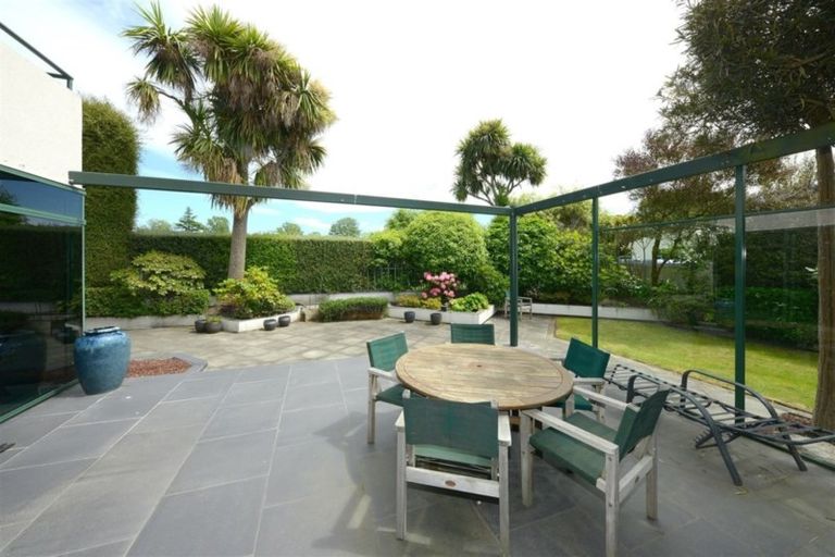 Photo of property in 3/19 Waiwetu Street, Fendalton, Christchurch, 8052