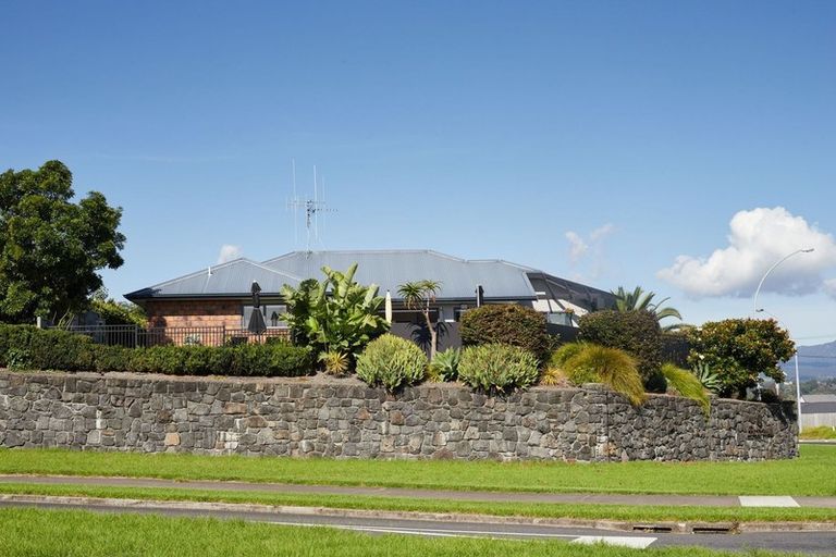 Photo of property in 16 Olive Close, Omokoroa, 3114