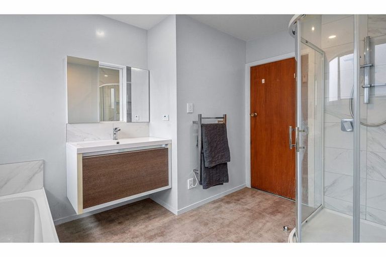 Photo of property in 135 Queenspark Drive, Parklands, Christchurch, 8083