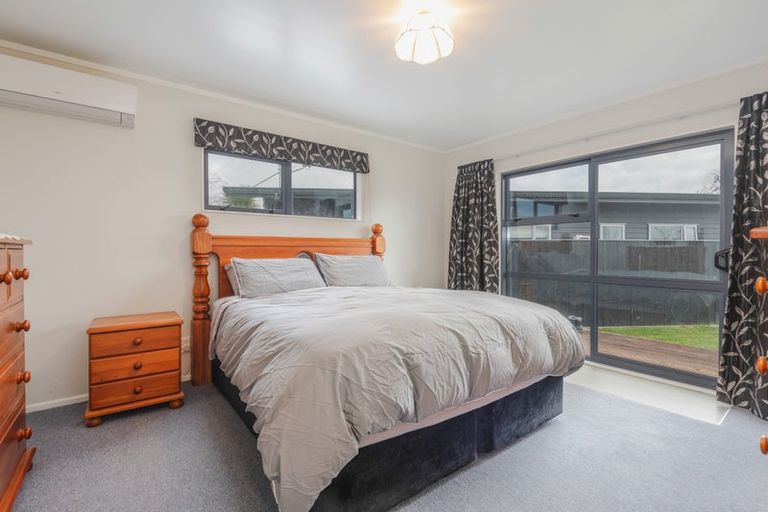 Photo of property in 77 Rhodes Drive, Kelvin Grove, Palmerston North, 4414