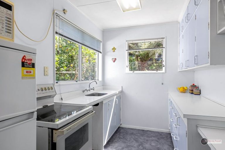 Photo of property in 3 Sunshine Crescent, Kelson, Lower Hutt, 5010