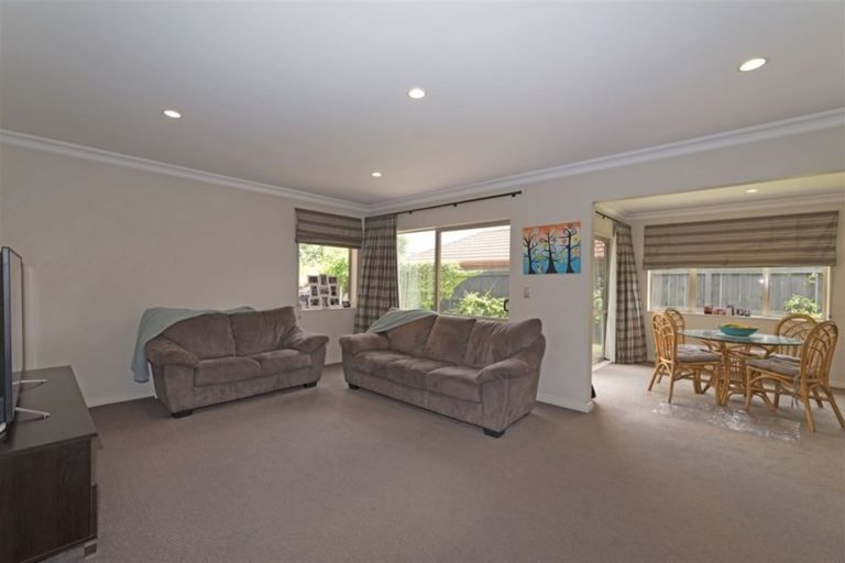 Photo of property in 70 Ruze Vida Drive, Massey, Auckland, 0614