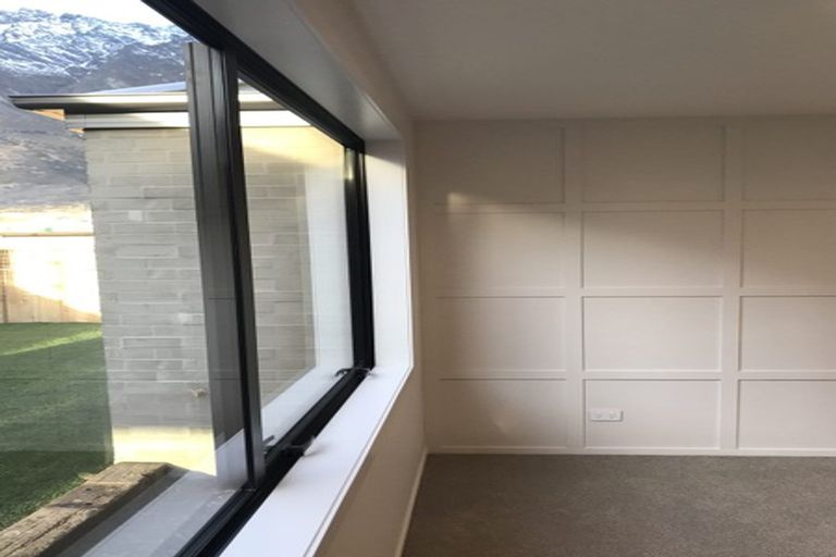 Photo of property in 7 Fallow Street, Jacks Point, 9371