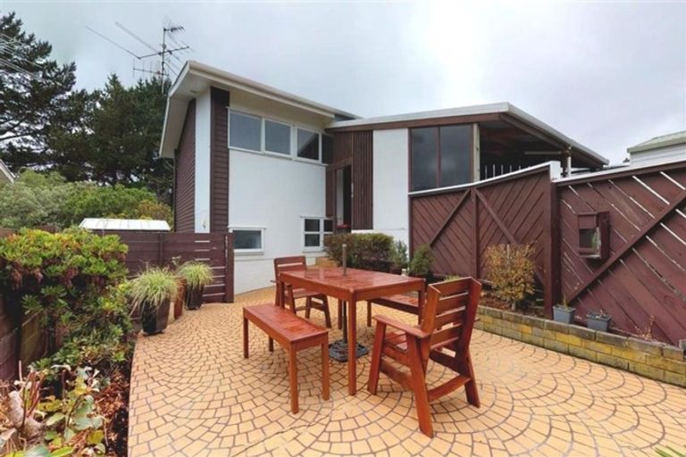 Photo of property in 17a Caesars Place, Churton Park, Wellington, 6037