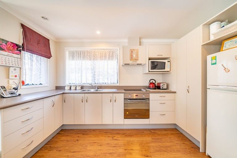 Photo of property in 2 Hay Street, Ebdentown, Upper Hutt, 5018