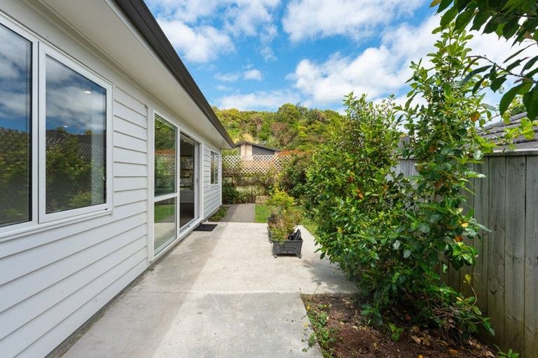 Photo of property in 15 Resolution Drive, Whitby, Porirua, 5024
