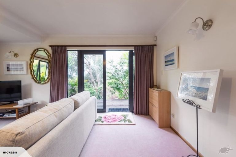 Photo of property in 117 East Coast Road, Castor Bay, Auckland, 0620