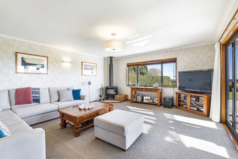 Photo of property in 74 Koru Road, Omata, New Plymouth, 4374