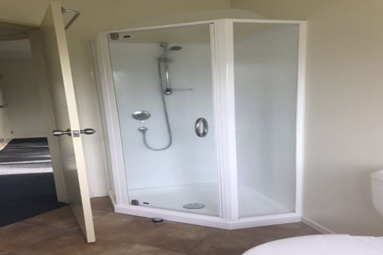 Photo of property in 1/15 Glastron Place, Bayview, Auckland, 0629