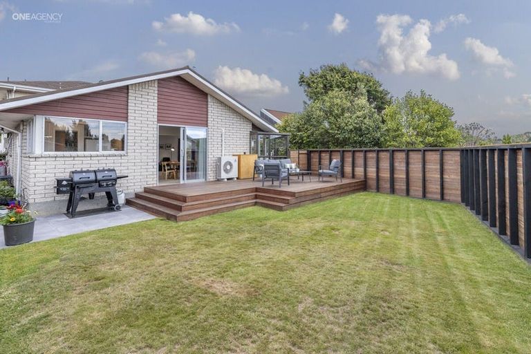 Photo of property in 15 Chilton Drive, Mairehau, Christchurch, 8052