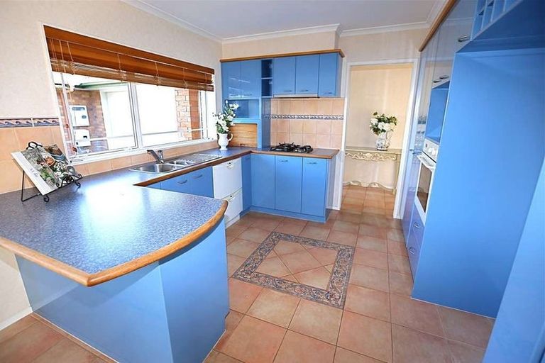 Photo of property in 50 Corta Bella Place, Golflands, Auckland, 2013