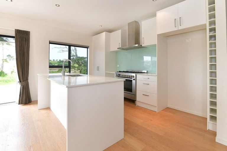 Photo of property in 31 Discovery Drive, Gulf Harbour, Whangaparaoa, 0930