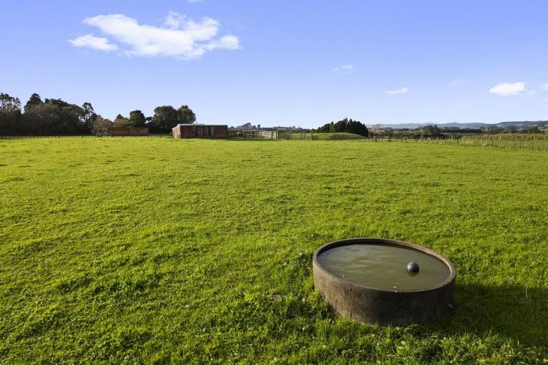 Photo of property in 223 Mataro Road, Onaero, Urenui, 4375