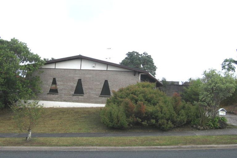 Photo of property in 27 Porritt Avenue, Chatswood, Auckland, 0626
