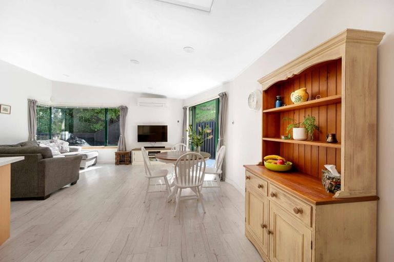 Photo of property in 3b Laing Cove, Havelock North, 4130