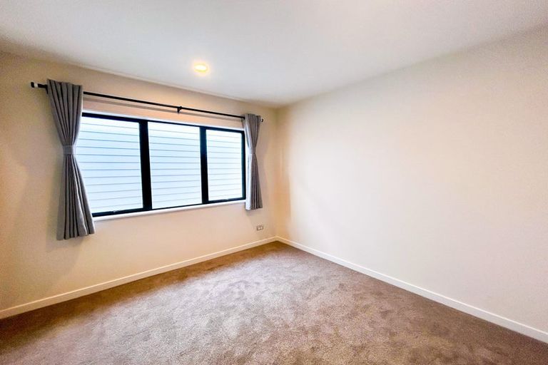 Photo of property in 20 Kapeta Lane, Karaka, 2113