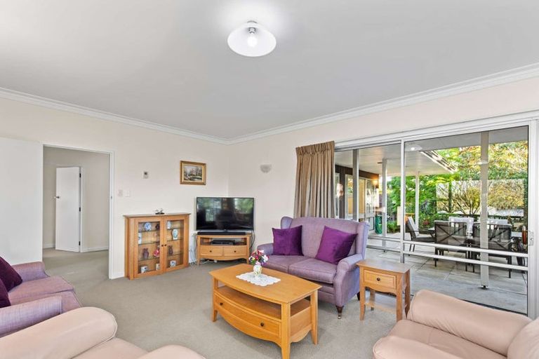 Photo of property in 60 Churchill Avenue, Hokowhitu, Palmerston North, 4410