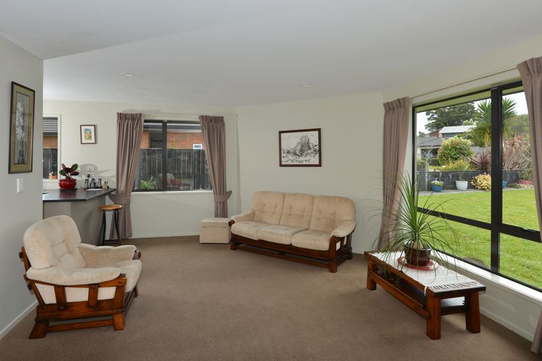 Photo of property in 11 Mcainch Place, Te Kamo, Whangarei, 0112