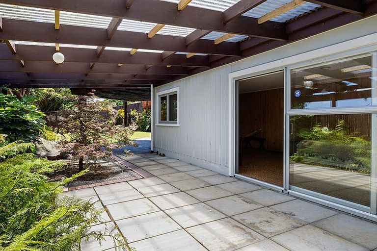 Photo of property in 16 Selwyn Street, Lower Vogeltown, New Plymouth, 4310