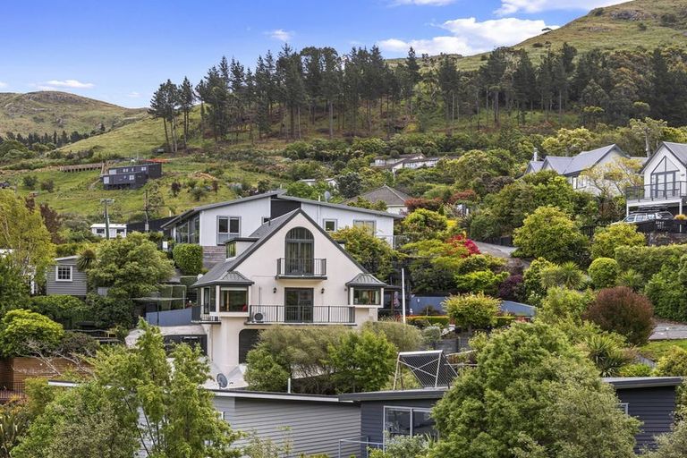 Photo of property in 24 Cornwall Road, Lyttelton, 8082
