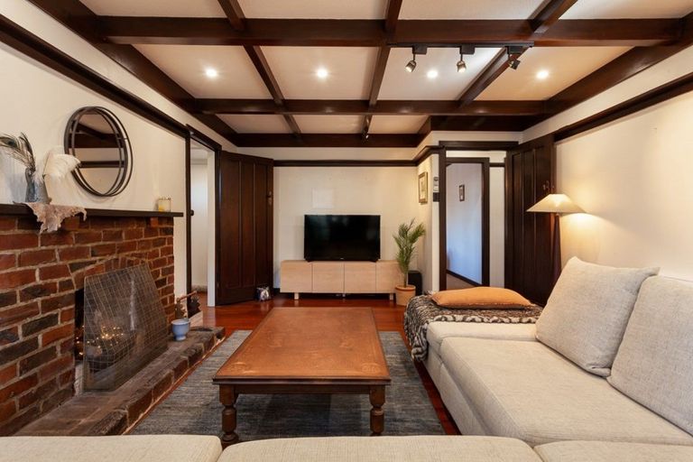 Photo of property in 379a Devonport Road, Tauranga South, Tauranga, 3112