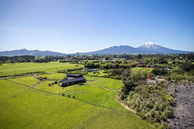 Photo of property in 31 Kaihihi Road, Okato, New Plymouth, 4381