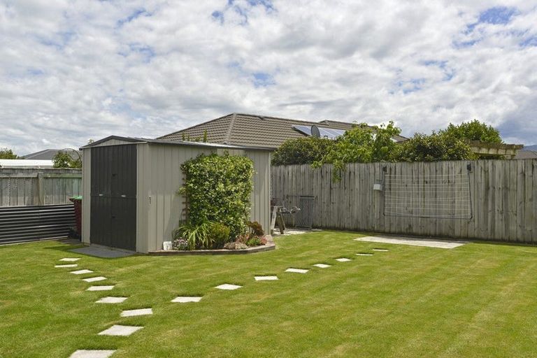 Photo of property in 19 Feist Street, Carterton, 5713